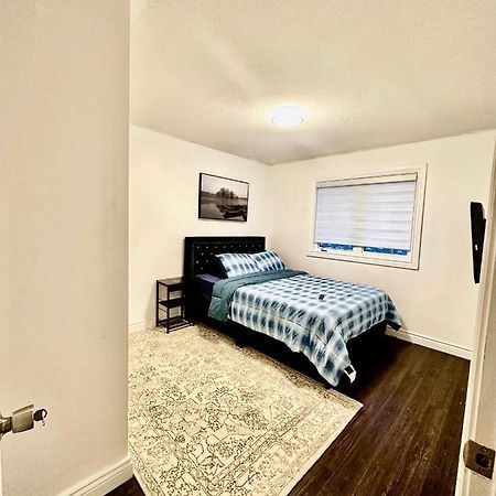 מיסיסאוגה Deluxe Double Room Ii- Hazel Stays מראה חיצוני תמונה
